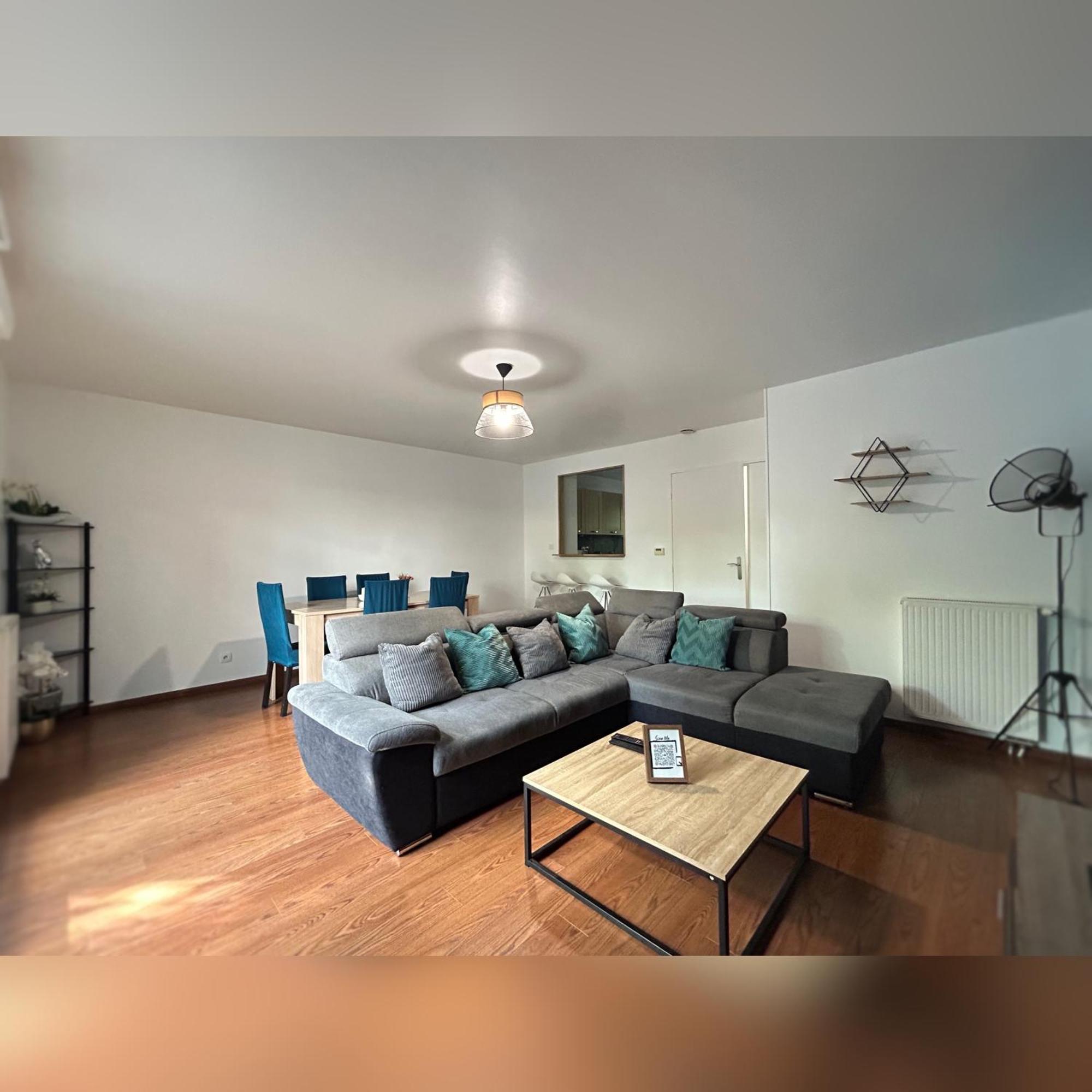 Le Duplex Chessy - 15Min From Disneyland - 2 Private Parkings - Garden - Kingsize & Queensize Bed - Supermarket Behind The House 外观 照片